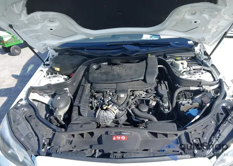 2015 Mercedes-Benz E 350 4Matic из США, поврежденный, VIN WDDHF8JB8FB119451